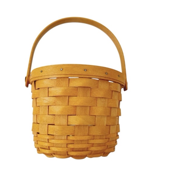 Never Used Vintage Retired Longaberger Fruit Basket With Plastic Liner - Picture 1 of 10